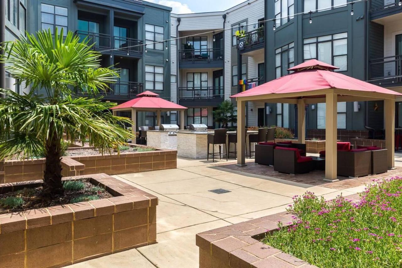Trifecta Spacious & Beautiful Wifi Superhost Charlotte Exterior photo