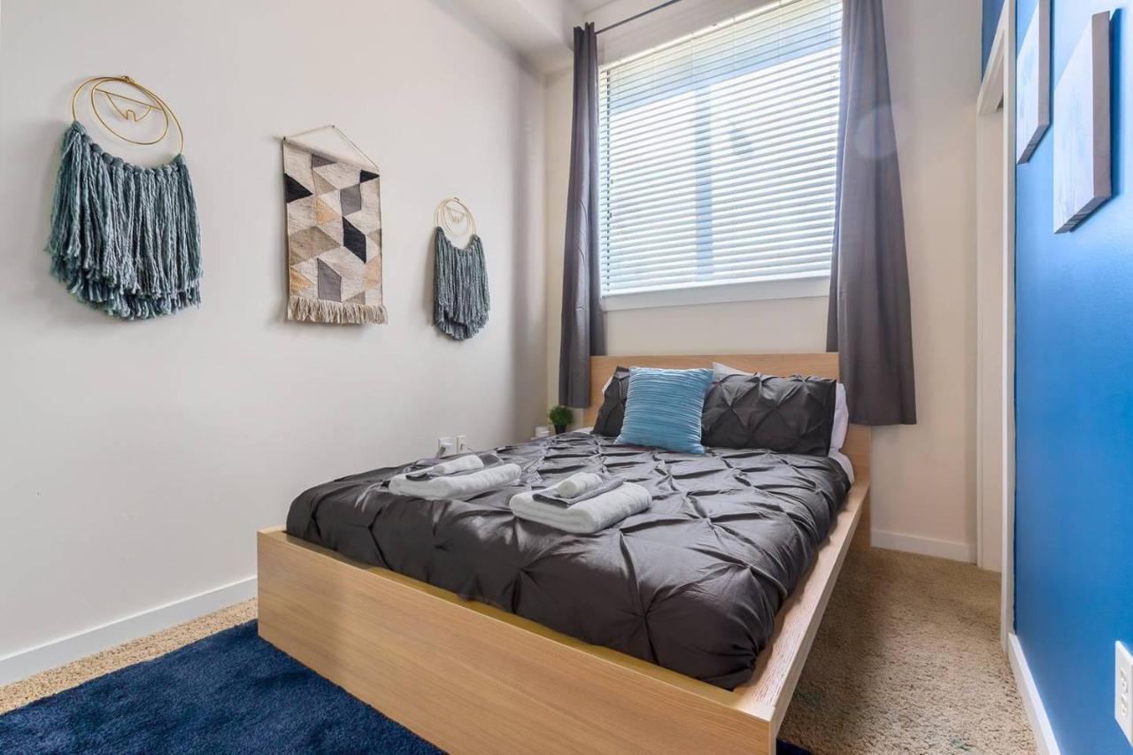 Trifecta Spacious & Beautiful Wifi Superhost Charlotte Exterior photo